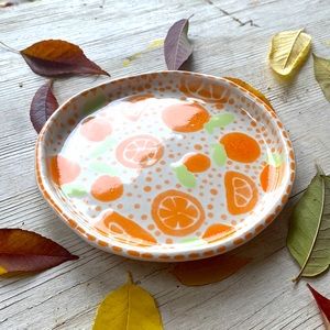 Flat stoneware bowl plate